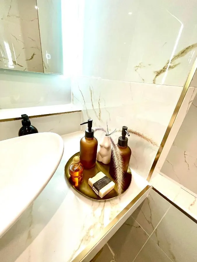 アパート Spacious Loft, Duplex, Old Town, 3 Bedrooms - Easy Check-In ニース